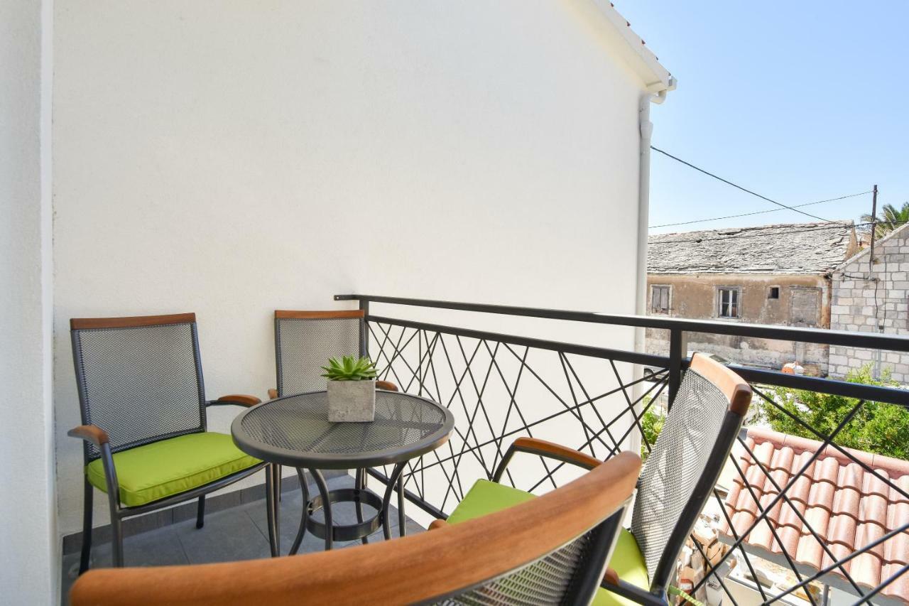 Apartmani Iva&Ante Dugi Rat Exterior foto
